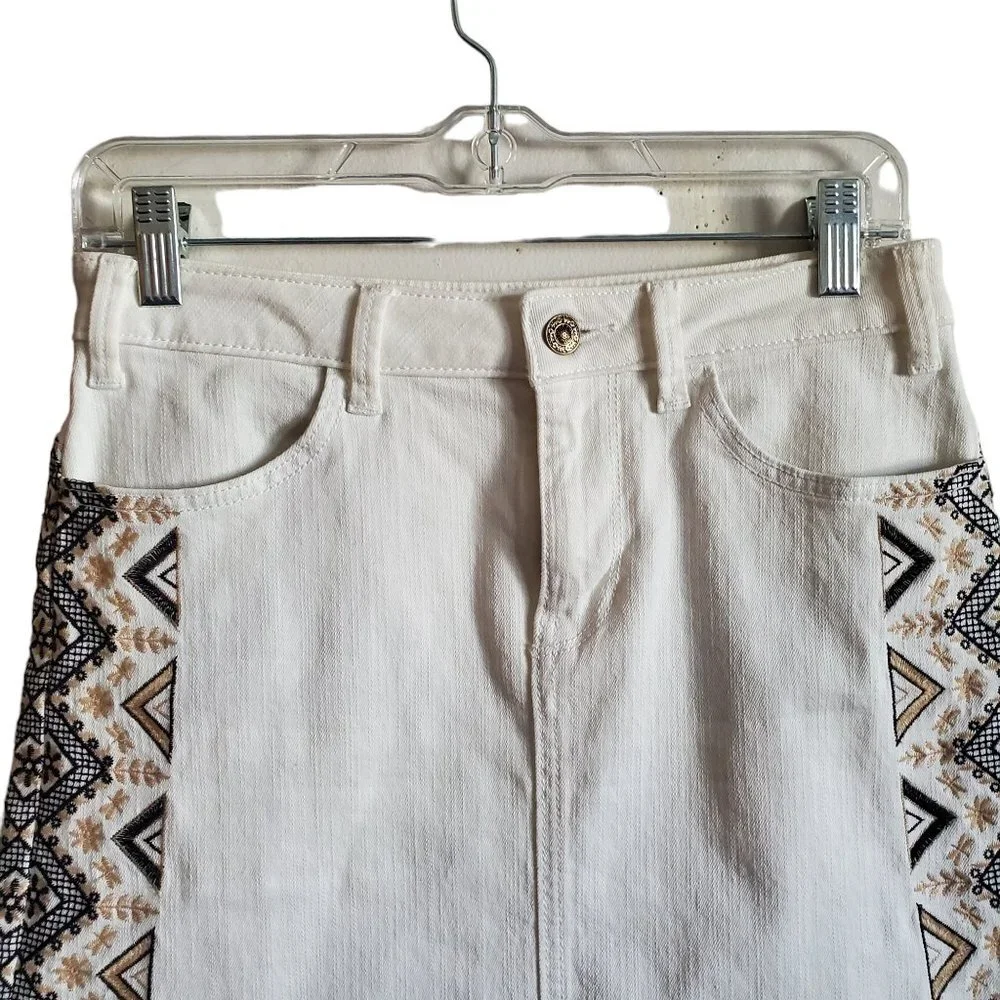 Pilcro and the Letterpress by Anthropolgie Boho Embroidery Cream Denim Skirt